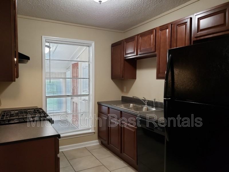 8009 Burnelle Dr - Photo 3 of 8