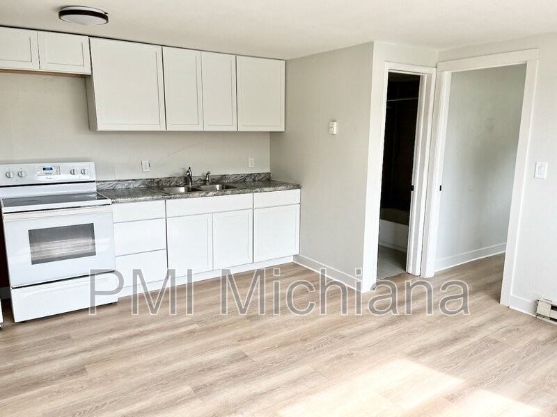 2254 Huey St - Photo 2 of 7