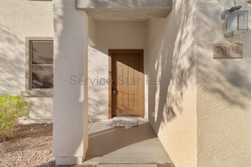 7002 W Irwin Ave - Photo 3 of 25