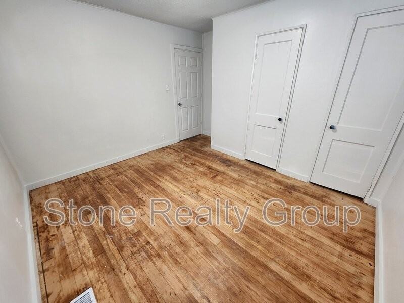 624 View Ave - Photo 7 of 12