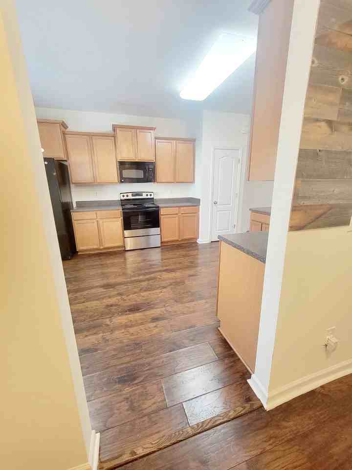 5423 Big Bass Drive - Photo 3 of 42