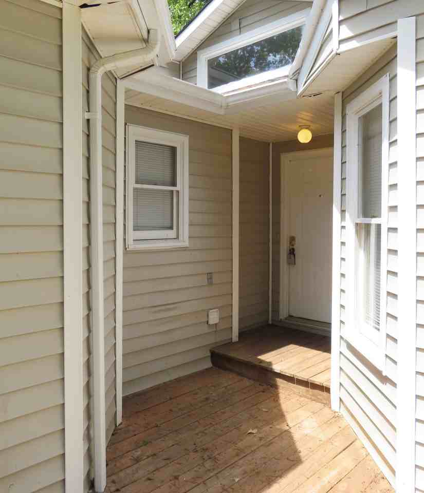 12811 Garrison Ln - Photo 2 of 20