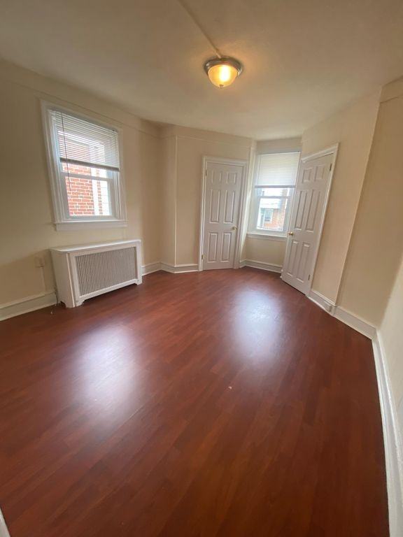 1739 Roselyn St - Photo 3 of 5