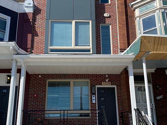 5229 Chester Ave - Photo 3 of 5