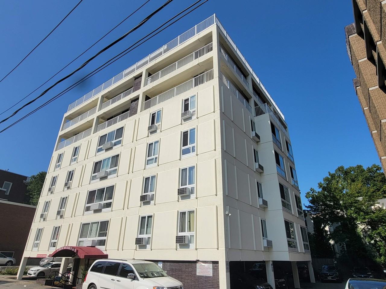 Trowbridge Pl #4F - Photo 2 of 21