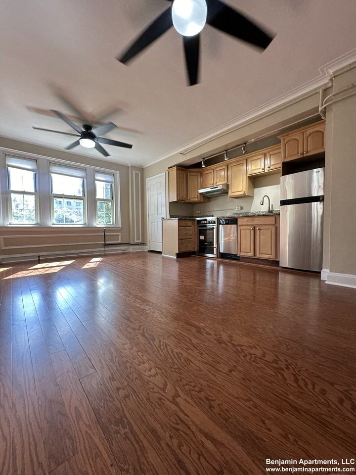 Beacon St #B41 - Photo 2 of 13