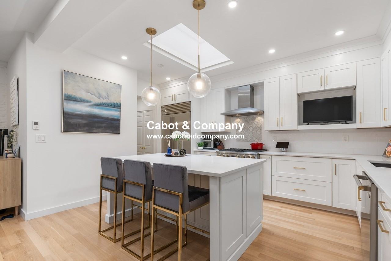 4 Fayette St #2 - Photo 3 of 13