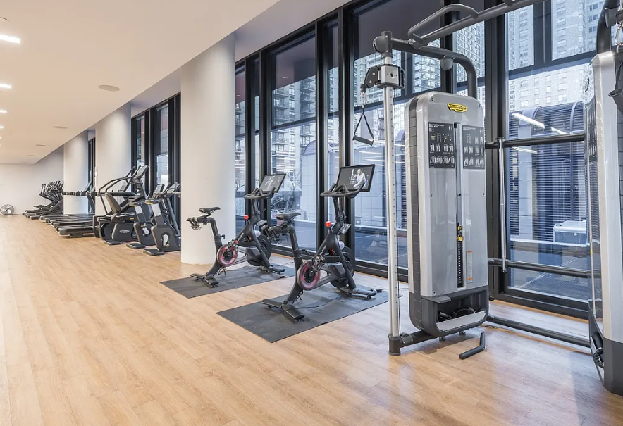 685 East 39th St. #4R - Photo 7 of 15