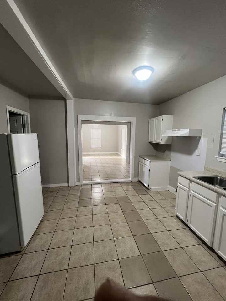 115 Hawthorne #NA - Photo 2 of 8