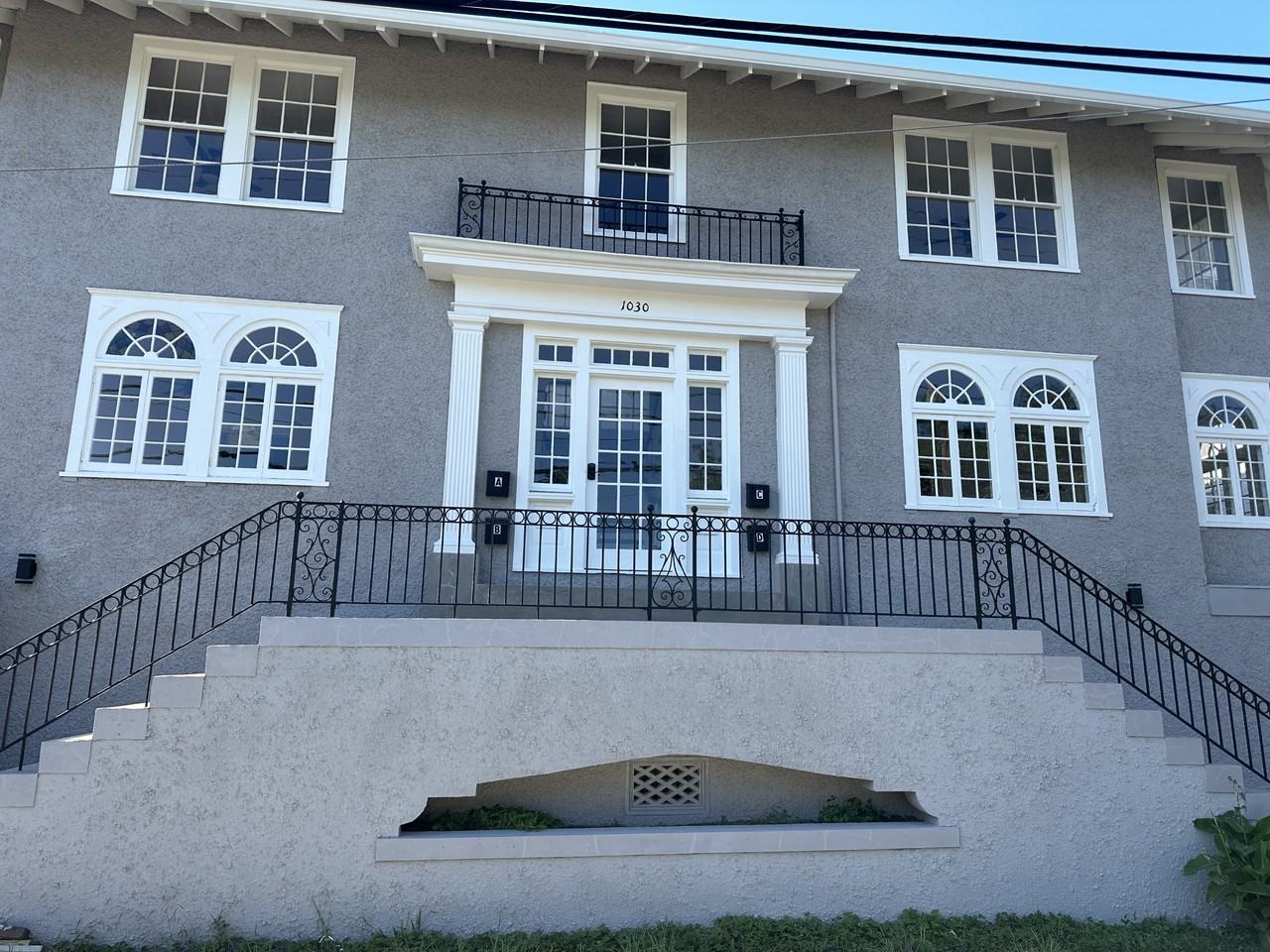 1030 Short St #D - Photo 3 of 14