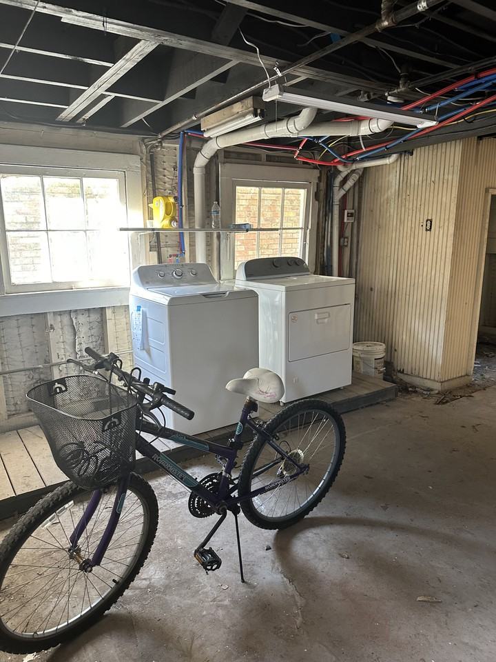 1030 Short St #D - Photo 4 of 14