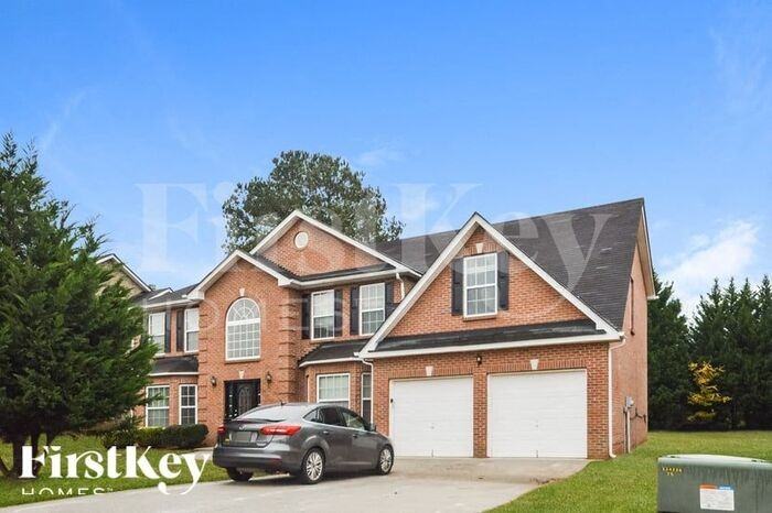 1013 Odelle Cir - Photo 2 of 15