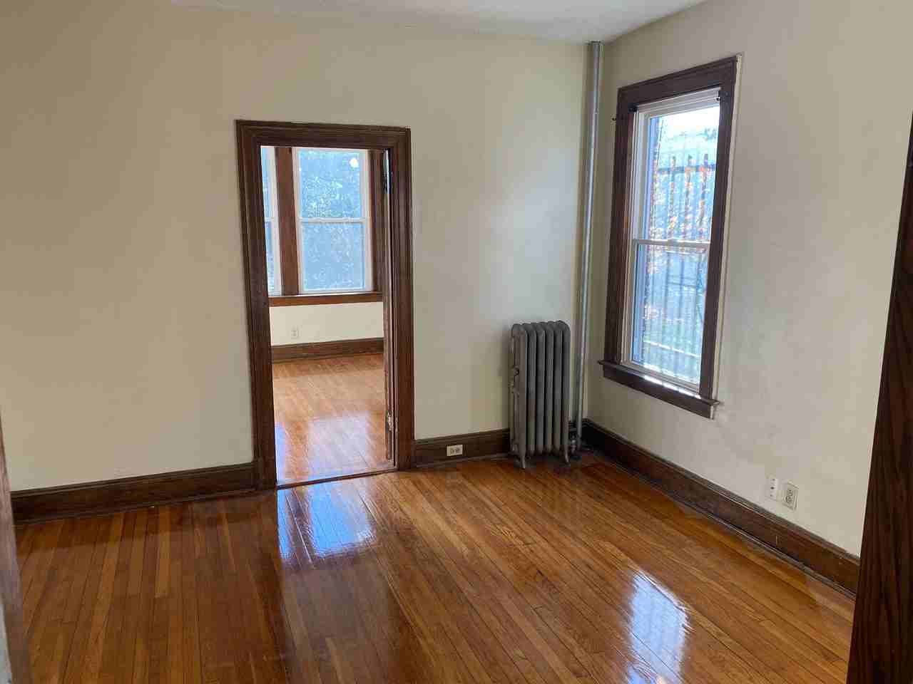 29 Charter Oak Place - Photo 5 of 7