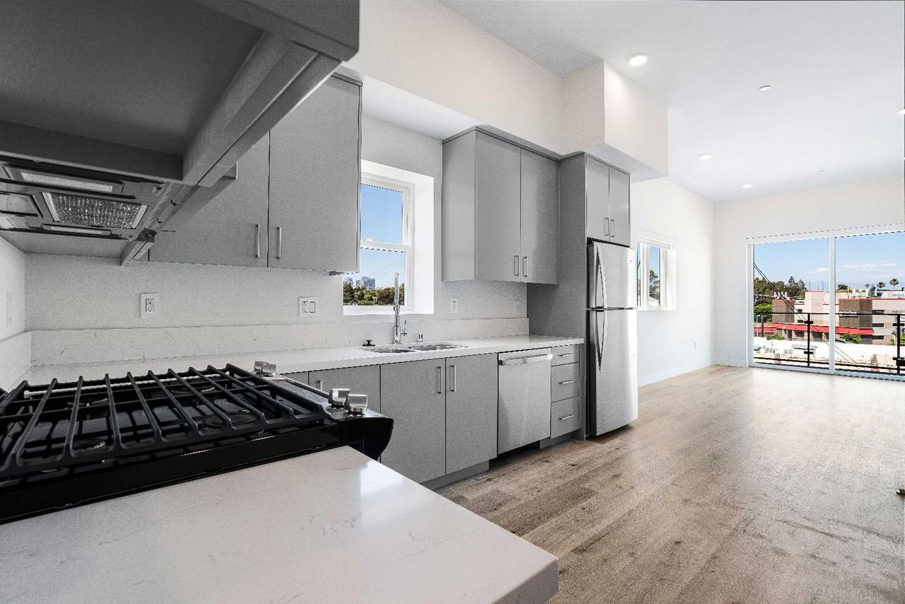 Jade of Palms - Photo 2 of 21