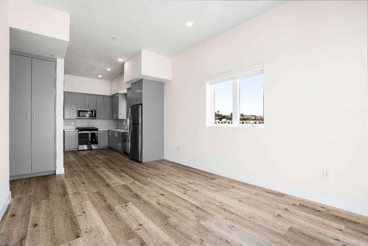 Jade of Palms - Photo 6 of 21