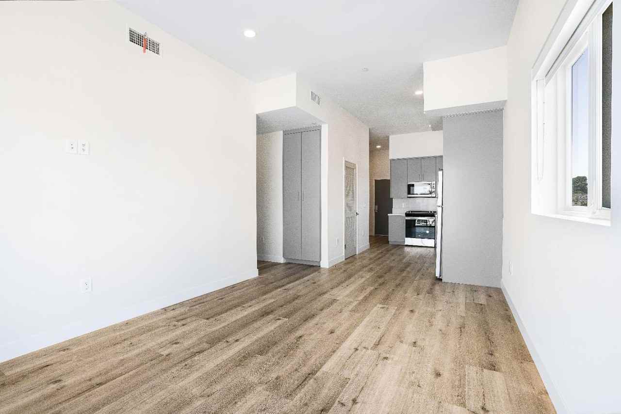 Jade of Palms - Photo 7 of 21