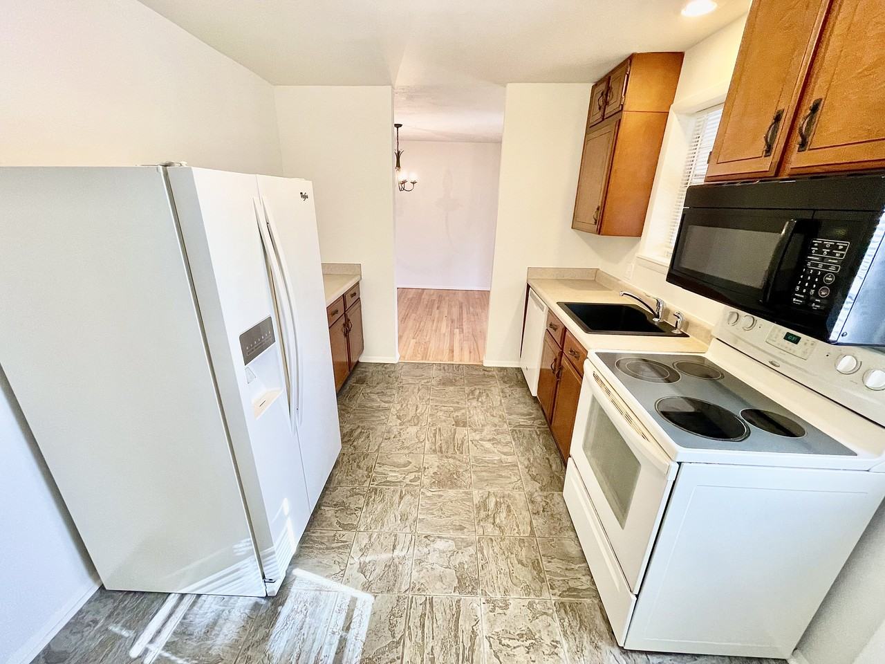 21628 Parker Road - Photo 6 of 35