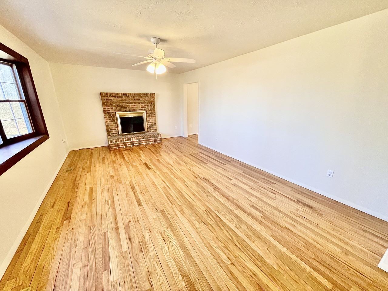 21628 Parker Road - Photo 5 of 35