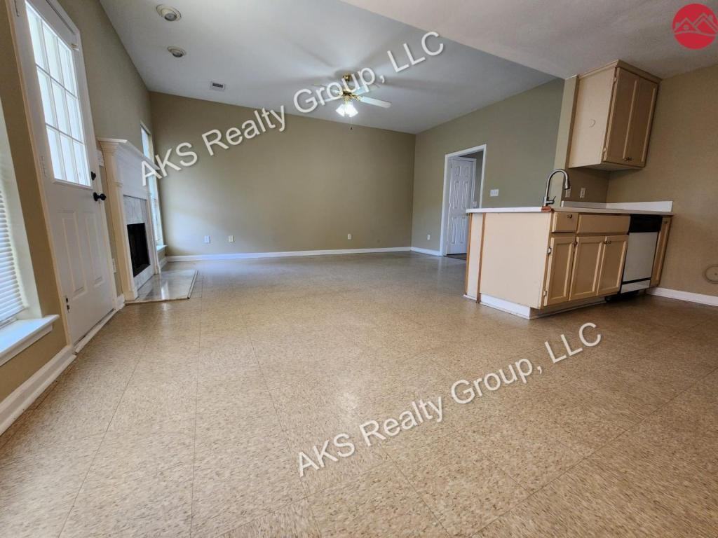 124 Canyon Park Dr - Photo 5 of 20