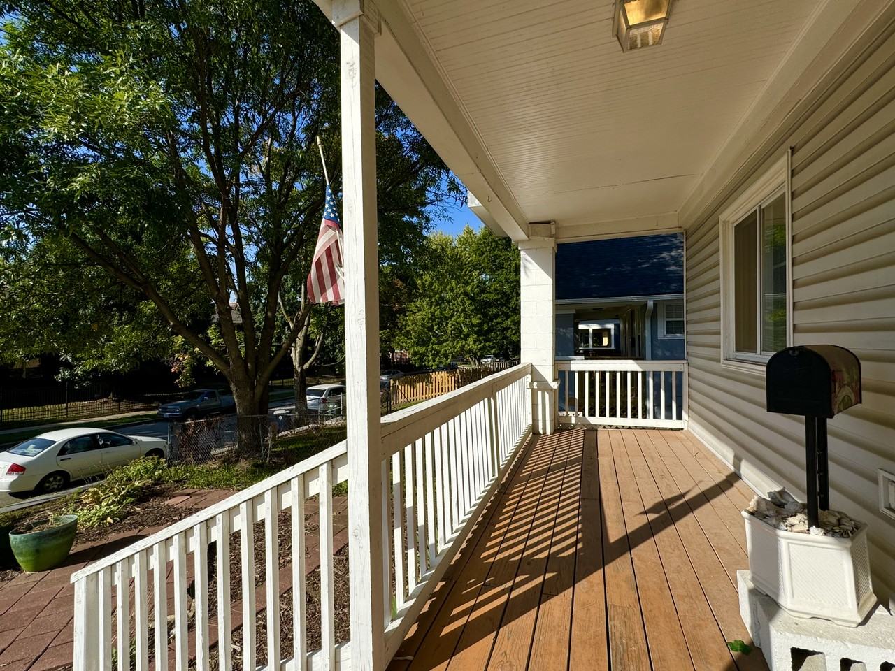 602 West 39th Terrace - Photo 2 of 26