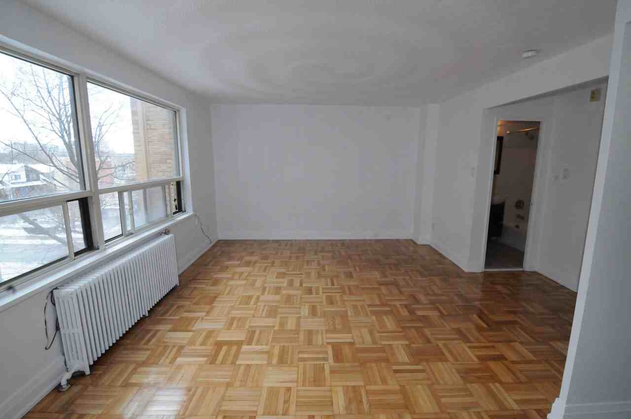 168 Erskine Avenue - Photo 5 of 6