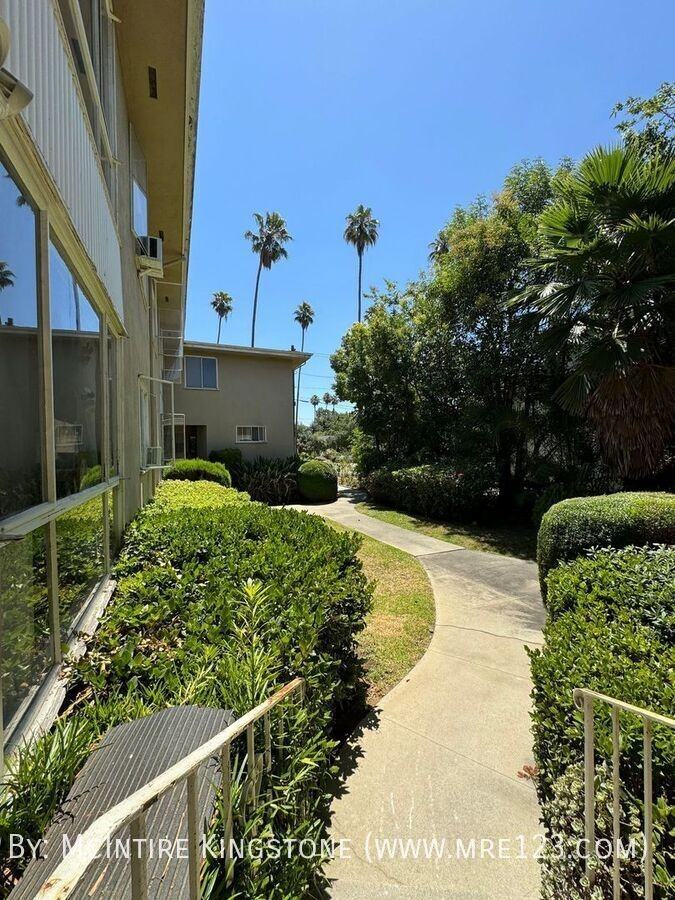 914 Arroyo Dr - Photo 2 of 29