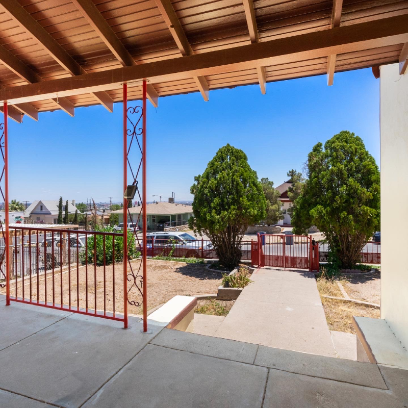 2523 Federal Ave #1 - Photo 2 of 16