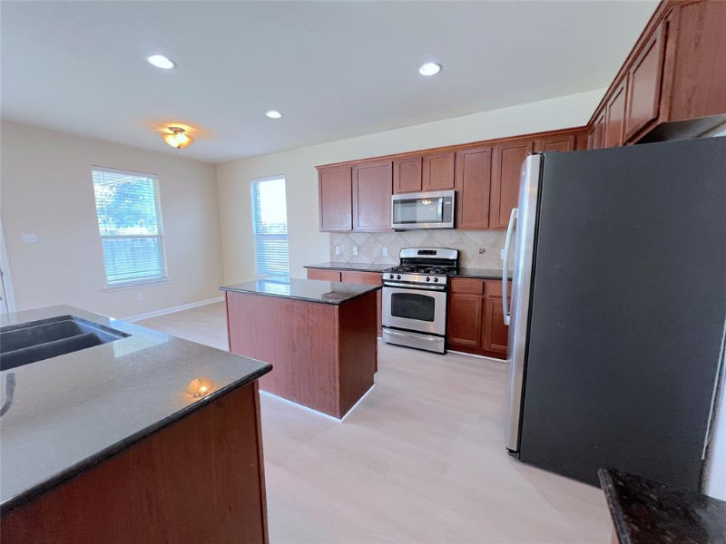 102 Fred Couples Dr - Photo 3 of 20