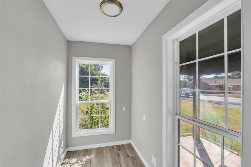 1215 West 5th Street - Photo 3 of 12