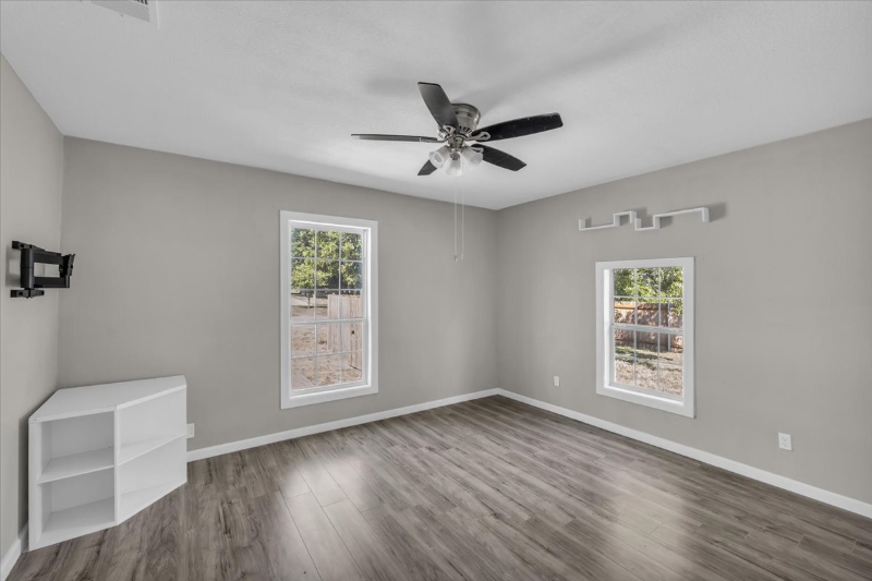 1215 West 5th Street - Photo 6 of 12