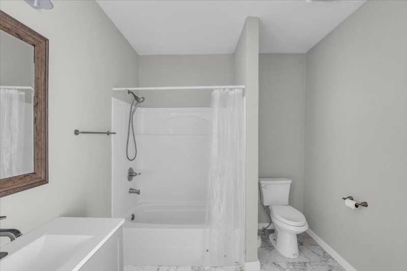 1215 West 5th Street - Photo 7 of 12