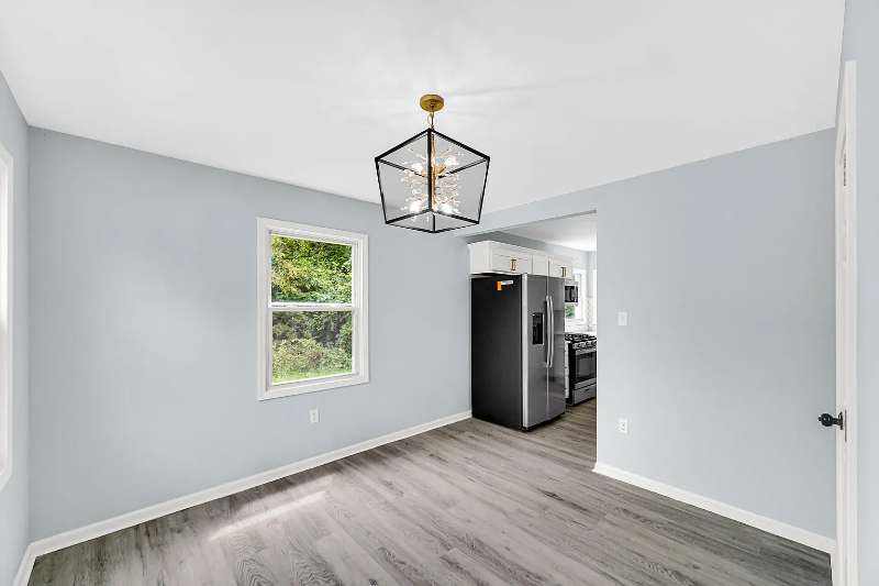 123 Glen Park Ave - Photo 5 of 16