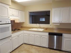 200 Mountain Ct - Photo 3 of 13