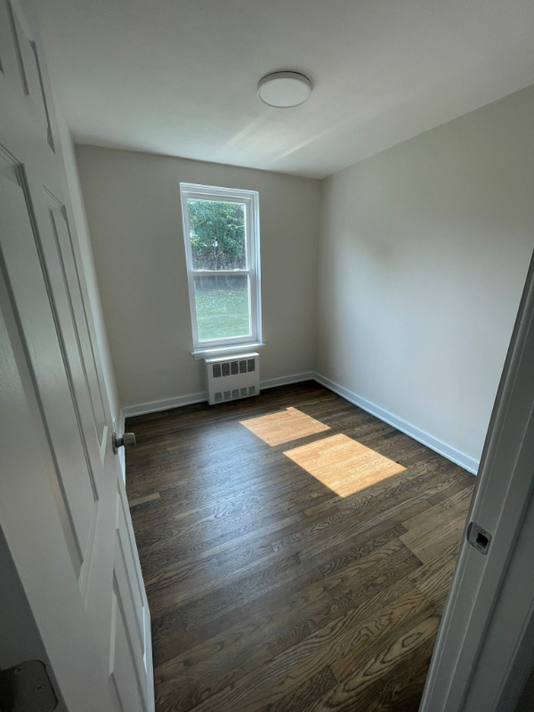 663 Park Ave #23B - Photo 3 of 5