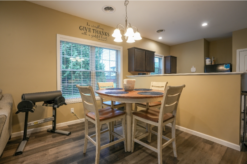 126 South Beckman Drive - Photo 3 of 15