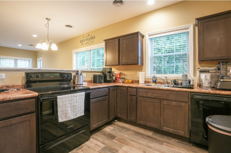 126 South Beckman Drive - Photo 7 of 15