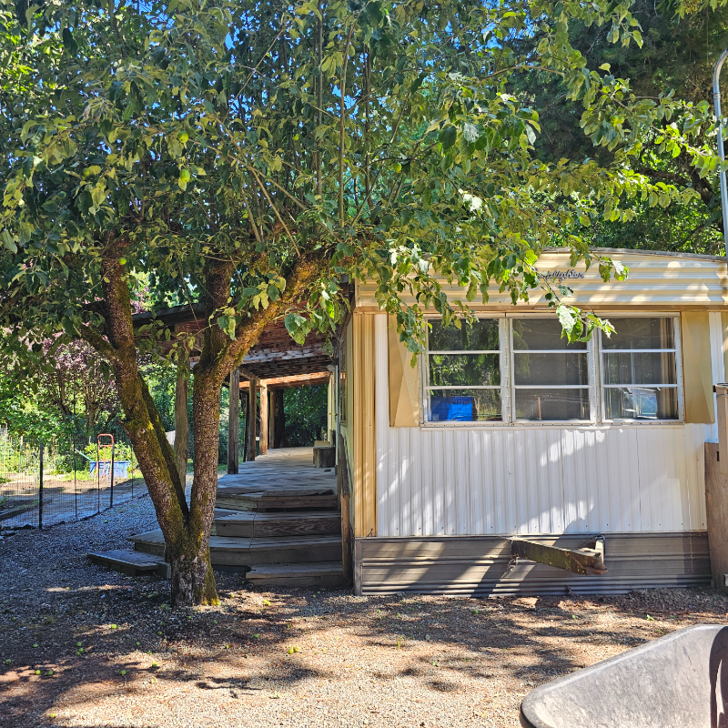 22840 Trails End Rd Se - Photo 2 of 19