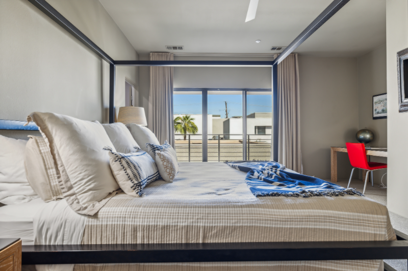 1506 E Baristo Rd - Photo 4 of 19