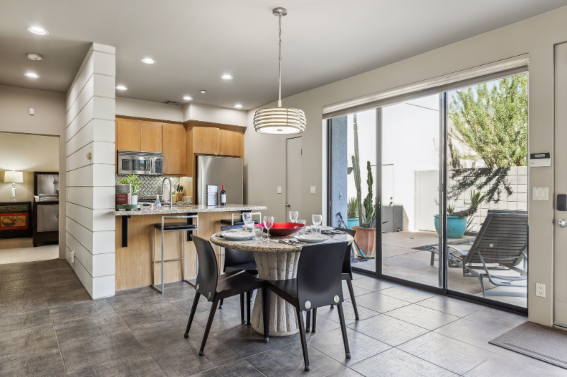 1506 E Baristo Rd - Photo 5 of 19