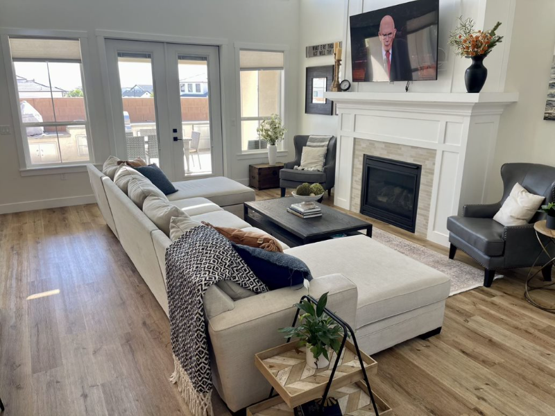 997 S Willow Breeze Ln - Photo 2 of 19