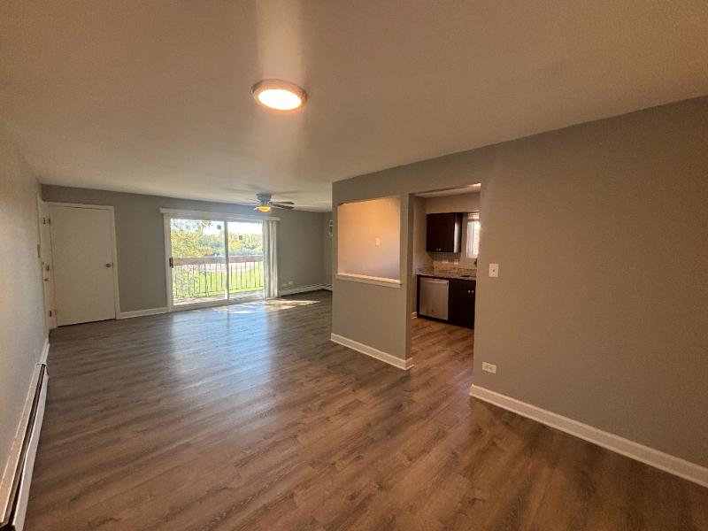 4542 Heartland Dr #E - Photo 3 of 7