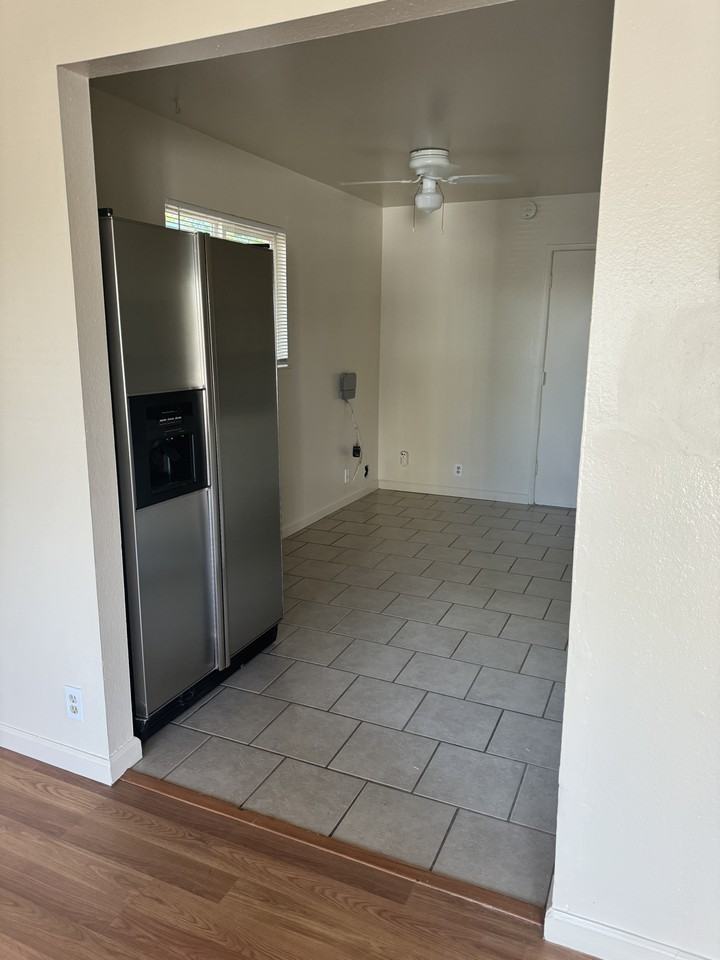 406 Dodge Ave #406 - Photo 3 of 11