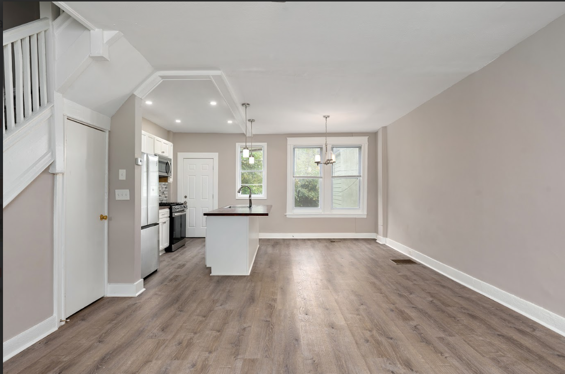 748 Mccabe Ave - Photo 3 of 23