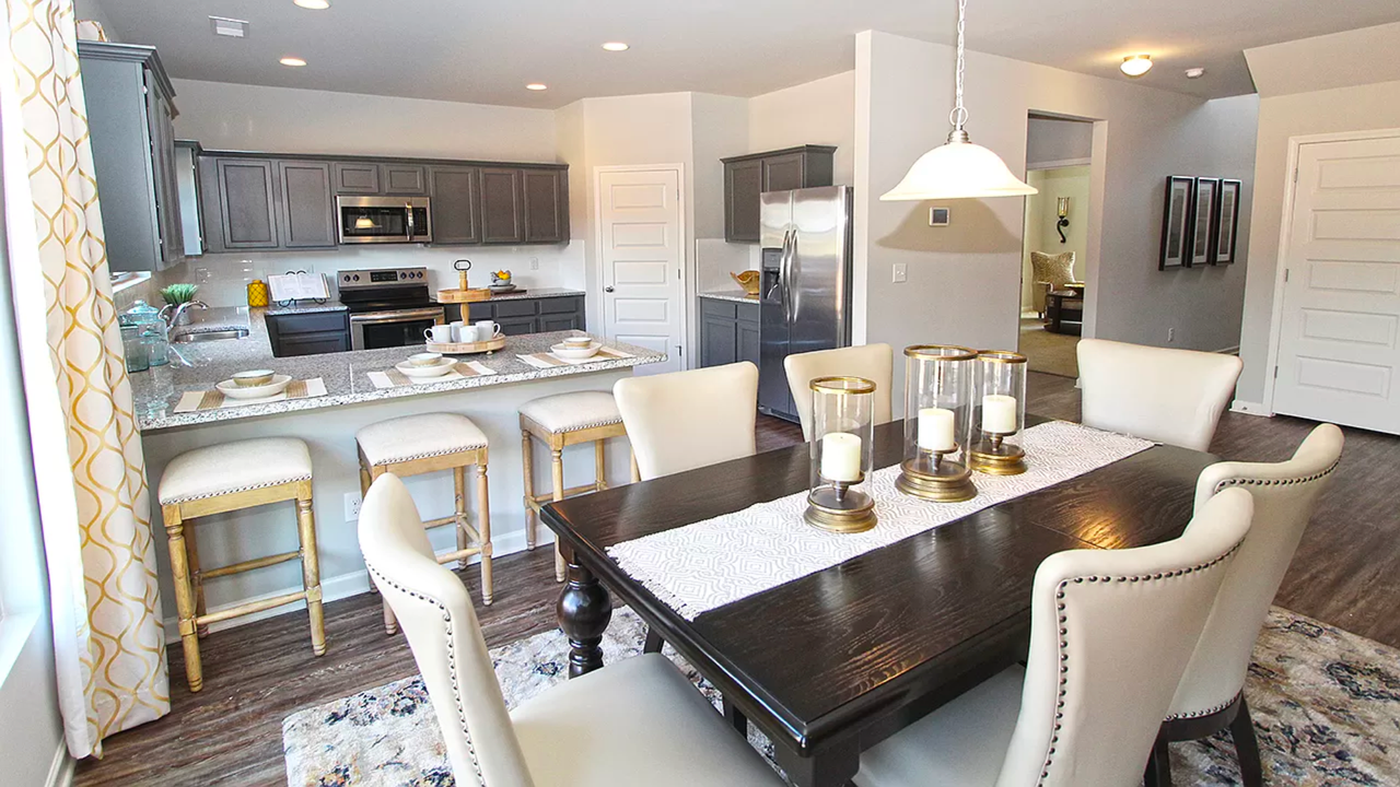 632 Emporia Loop #NA - Photo 3 of 23