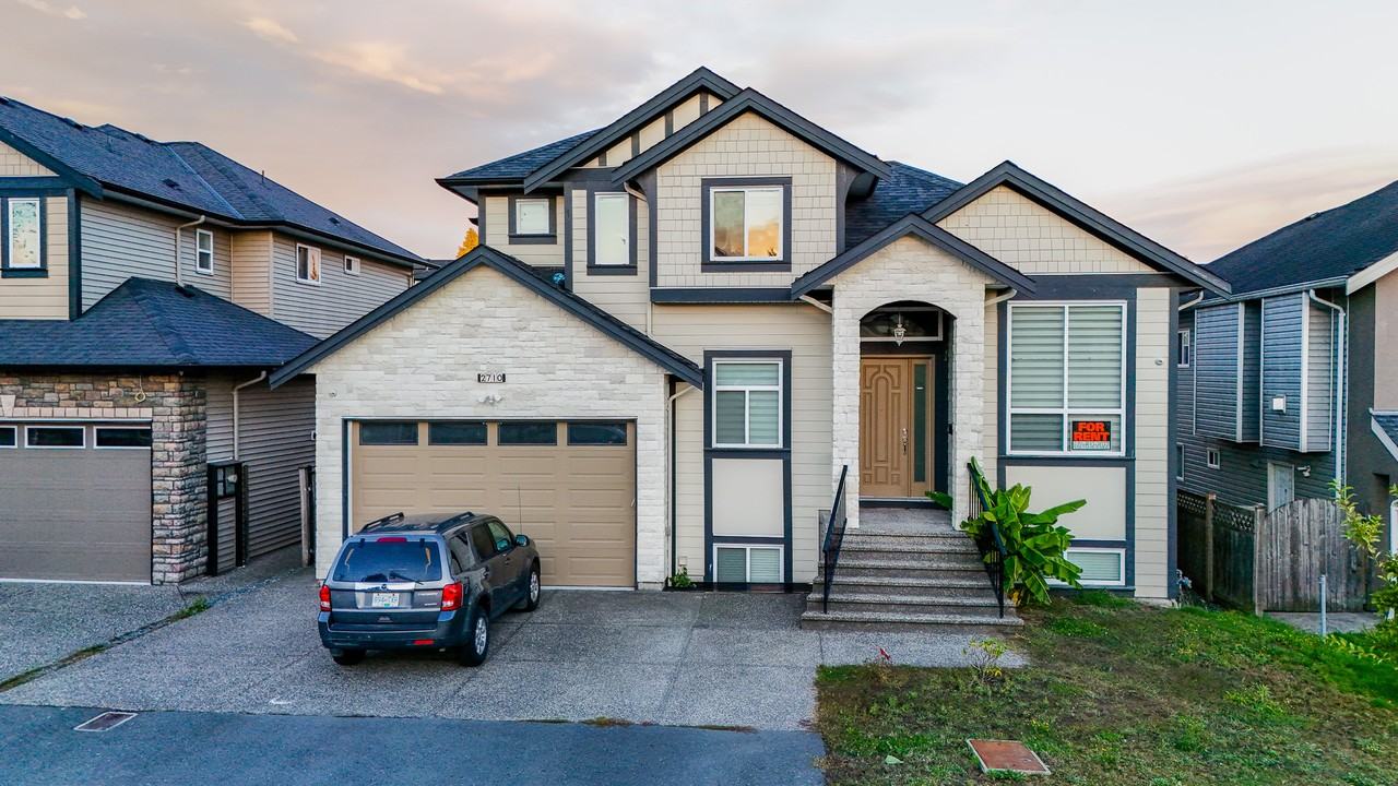2710 Victoria Street - Photo 2 of 46