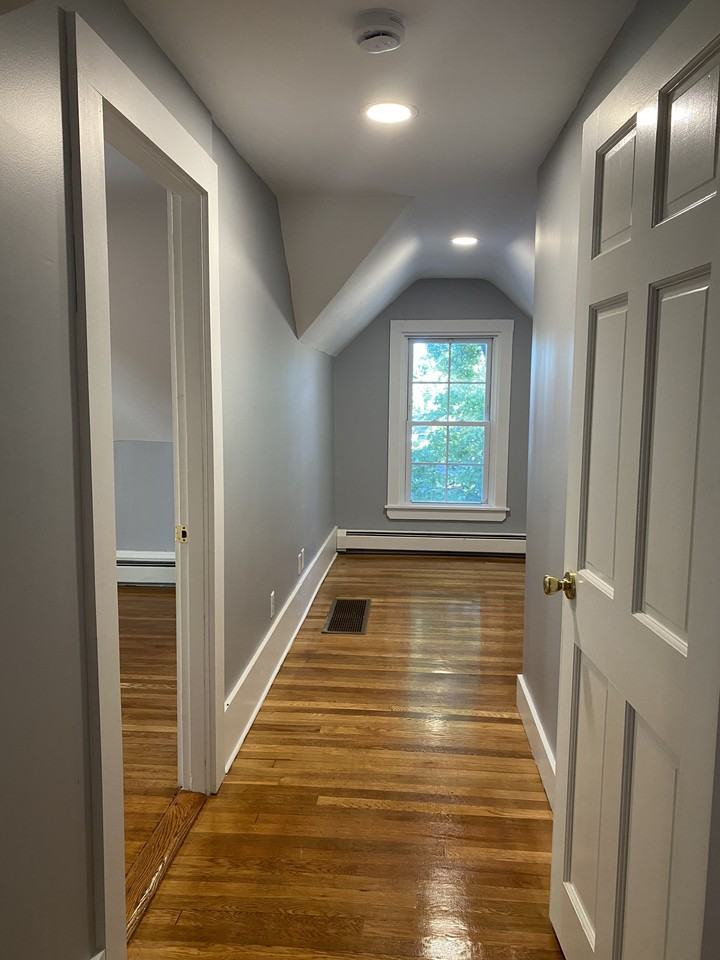 58 South Elm Street #2 - Photo 5 of 11