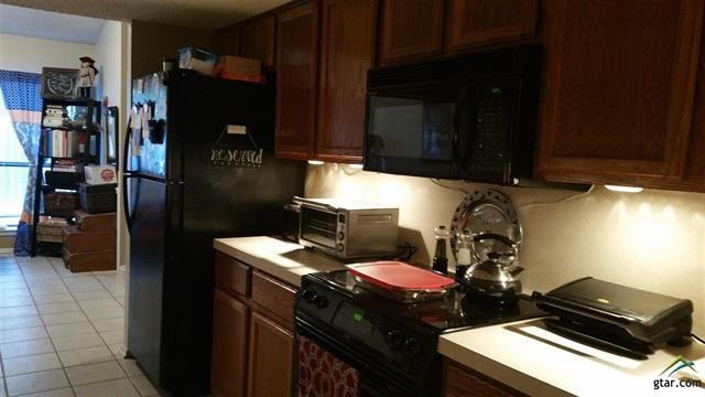 2502 Villa Drive - Photo 2 of 11