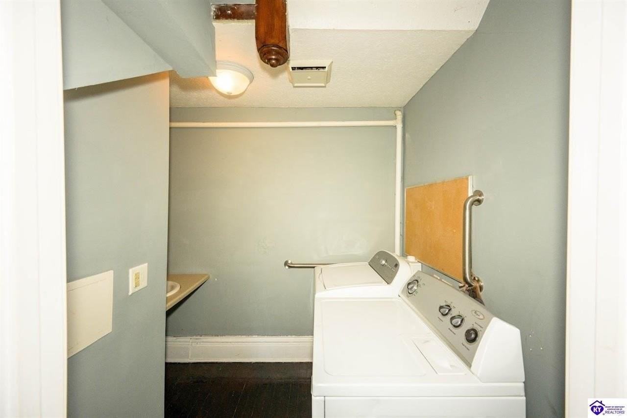 208 N Mulberry St #2 - Photo 4 of 11