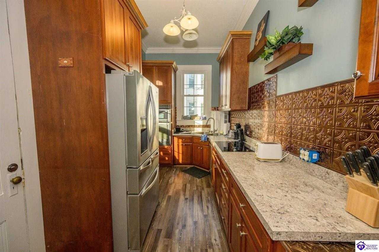 208 N Mulberry St #2 - Photo 7 of 11