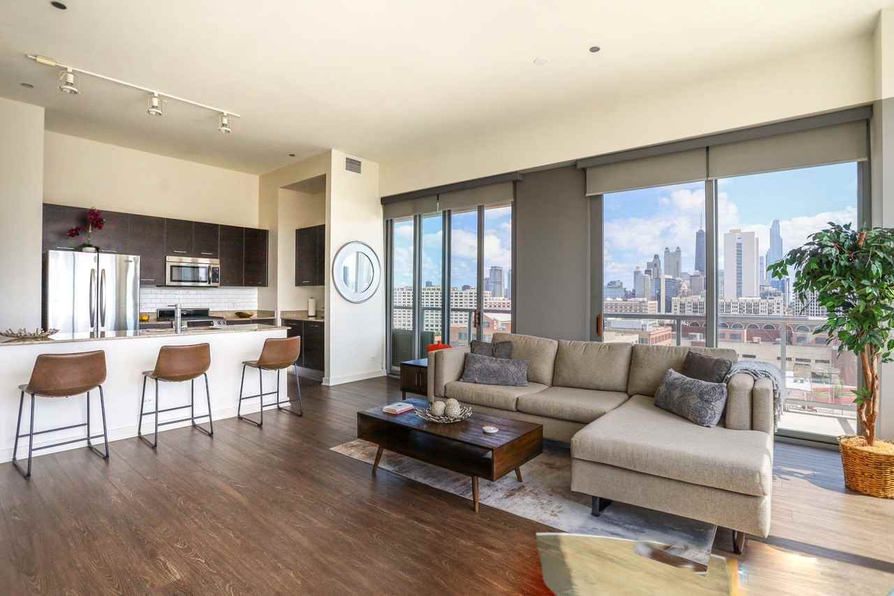 Mondial River West - Photo 5 of 35